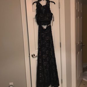 2 Piece Black Lace Mermaid Prom Dress
